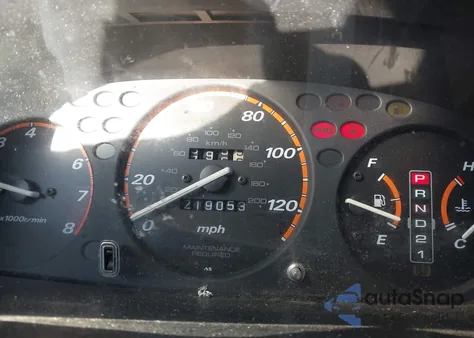 2000 Honda Cr-V Lx z USA, uszkodzony, nr VIN JHLRD2846YC016621